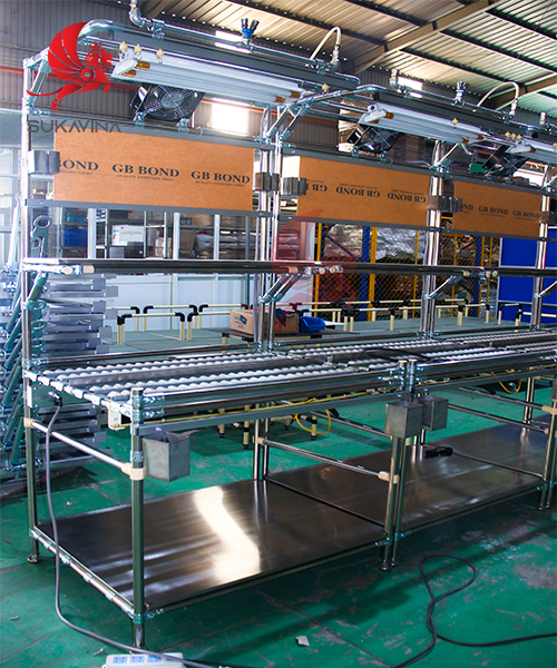 Bàn thao tác inox 2 tầng gia công theo yêu cầu Bàn thao tác inox 2 tầng gia công theo yêu cầu